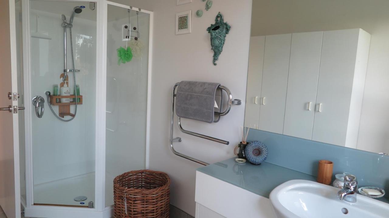 Kaka Lodge At Kotare House Tawharanui Buitenkant foto