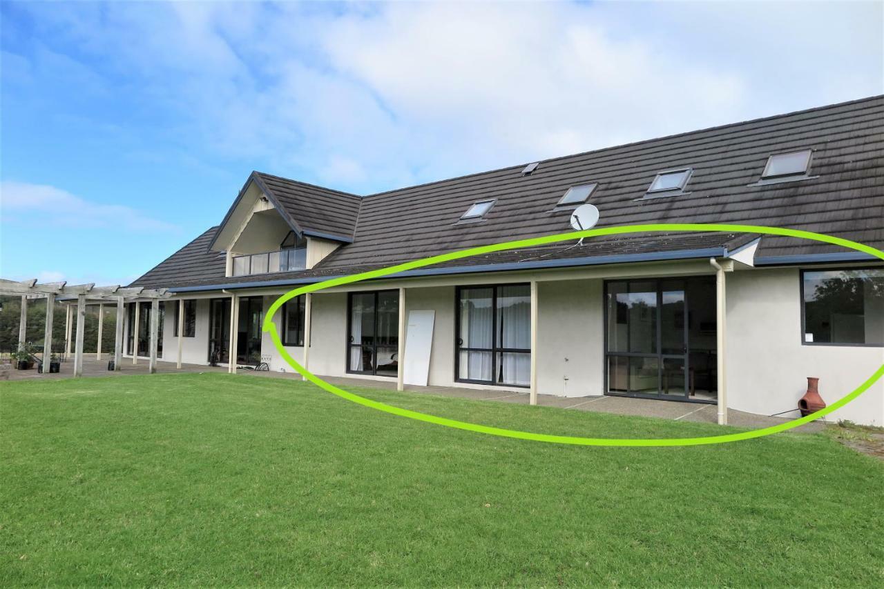 Kaka Lodge At Kotare House Tawharanui Buitenkant foto